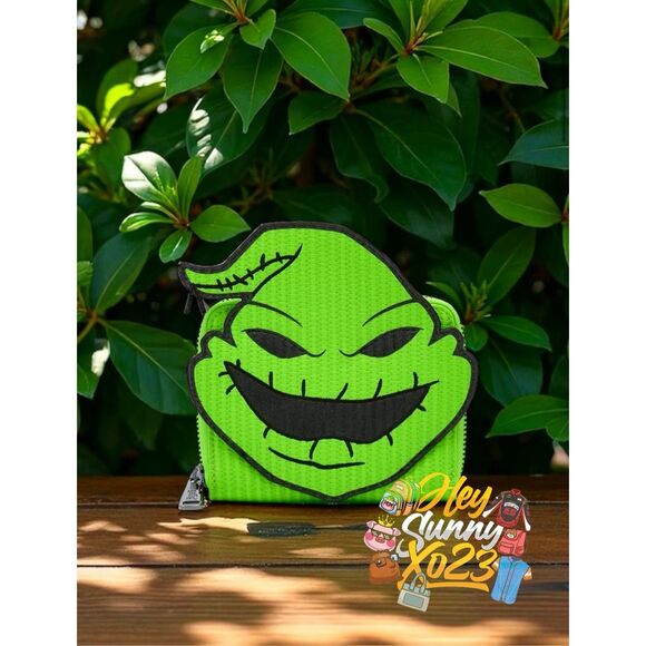 Loungefly Disney The Nightmare Before Christmas Oogie Boogie GITD Zip Wallet - Picture 1 of 6
